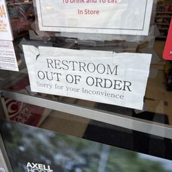 Texaco Sultan - No public restrooms. They work, but they don't want you to use them.