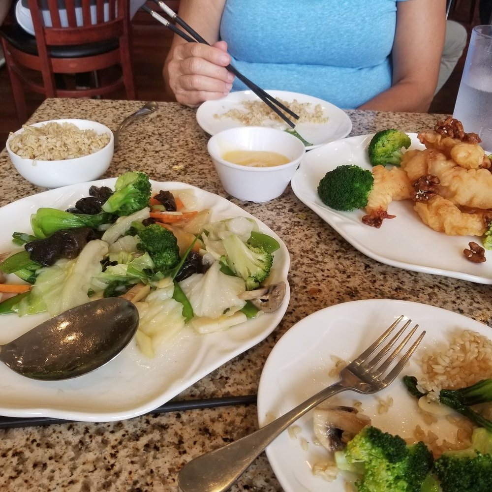 Green Tea Restaurant - Great food and triple teamed service. - Seafood Near Me - Stony Brook, New York