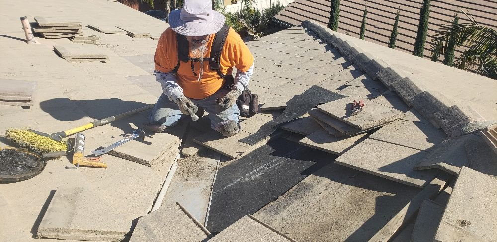 Slide of Mario's Roofing Services