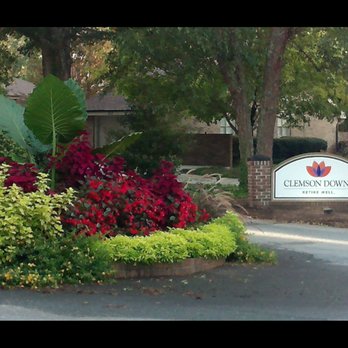 Clemson Downs - Our lovely front entrance. - Assisted Living Facilities Near Me - Clemson, South Carolina Clemson Downs - Our lovely front entrance. - Assisted Living Facilities Near Me - Clemson, South Carolina