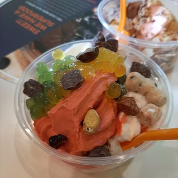Orange Leaf Frozen Yogurt - Ice Cream & Frozen Yogurt Near Me - Mason City, Iowa