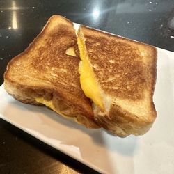 G&M Warehouse - Grilled cheese
