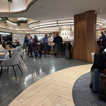 Chase Sapphire Lounge - Airport Lounges Near Me - East Elmhurst, New York