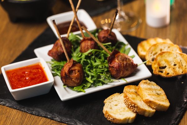 Morty's Wine & Beer Bar by null