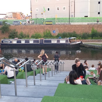 Granary Square - Seating/steps to the river - Parks Near Me - London, XGL