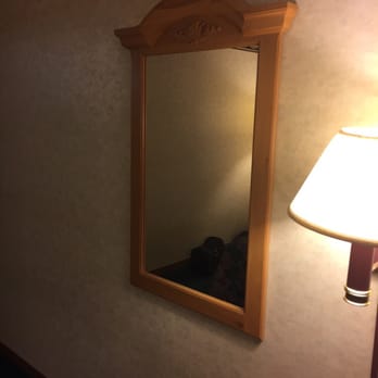 BURGUNDY INN AND SUITES - Hotels Near Me - El Paso, Illinois BURGUNDY INN AND SUITES - Hotels Near Me - El Paso, Illinois