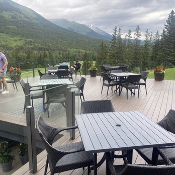 Kananaskis Country Golf Course - patio area - Golf Near Me - Kananaskis, Alberta Kananaskis Country Golf Course - patio area - Golf Near Me - Kananaskis, Alberta