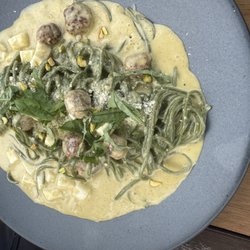 Mezzaluna Oaxaca - Spaghetti verde with pistachios
