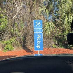 Walmart Supercenter - Waiting for a pickup order