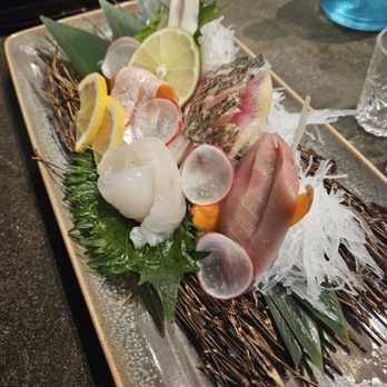 Kuma Sushi + Sake - Sushi Bars Near Me - San Francisco, California