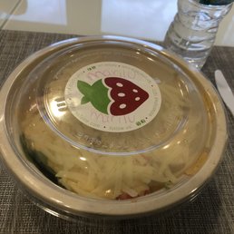 Food is here! Food is here!