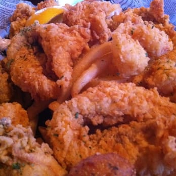 Frenier Landing - Mixed seafood platter - Cajun/Creole Near Me - LaPlace, Louisiana Frenier Landing - Mixed seafood platter - Cajun/Creole Near Me - LaPlace, Louisiana