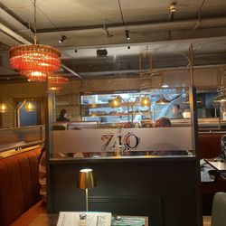 Open kitchen and pizza oven