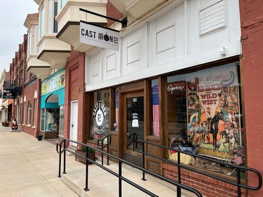 Cast Iron Co. by null