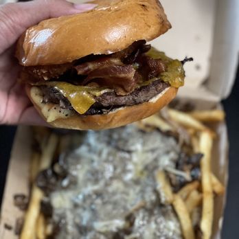 La Tour Cafe - Wagyu burger - Cafes Near Me - Honolulu, Hawaii La Tour Cafe - Wagyu burger - Cafes Near Me - Honolulu, Hawaii