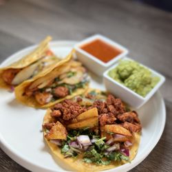 La Mexicana Cantina & Grill - Tallmadge