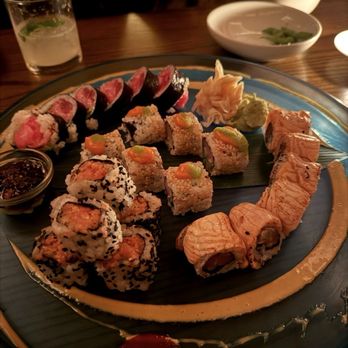 Bond ST - Multiple sushi rolls - Sushi Bars Near Me - New York, New York
