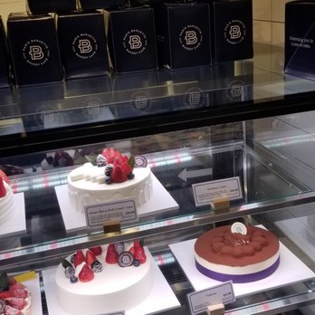 Paris Baguette - Beautifully Designed Cakes. - Bakeries Near Me - Cincinnati, Ohio Paris Baguette - Beautifully Designed Cakes. - Bakeries Near Me - Cincinnati, Ohio