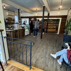 Deep River Roasters - Inside