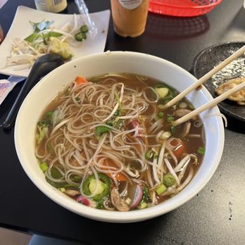 V Cafe - VEGAN PH D4. Thai Tea - Vietnamese Near Me - Austin, Texas