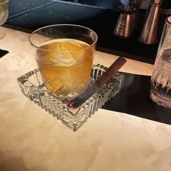 The Roosevelt Room - Cocktail Bars Near Me - Austin, Texas The Roosevelt Room - Cocktail Bars Near Me - Austin, Texas