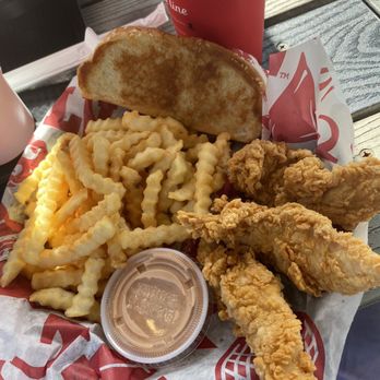 Raising Cane’s - 3 piece tender meal - Chicken Shop Near Me - Royal Palm Beach, Florida Raising Cane’s - 3 piece tender meal - Chicken Shop Near Me - Royal Palm Beach, Florida
