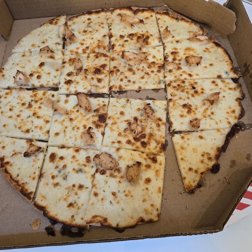 Domino's Pizza - Chicken Alfredo pizza - Pizza Near Me - Long Grove, Illinois Domino's Pizza - Chicken Alfredo pizza - Pizza Near Me - Long Grove, Illinois