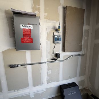 Illuminate Electric Solutions - EMT conduit - Electricians Near Me - Elk Grove, California Illuminate Electric Solutions - EMT conduit - Electricians Near Me - Elk Grove, California