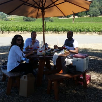 Spire Collection Alexander Valley - Having a picnic on the grounds. - Wineries Near Me - Healdsburg, California