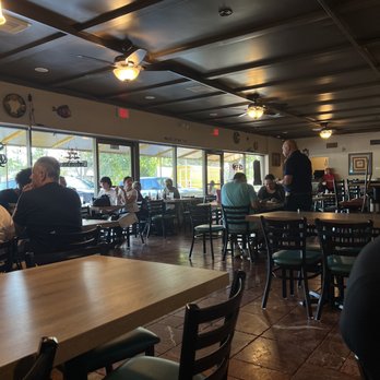 Guadalajara Mexican Restaurant - people sitting at tables - Mexican Near Me - Miami, Florida Guadalajara Mexican Restaurant - people sitting at tables - Mexican Near Me - Miami, Florida
