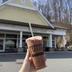 Tazza Cafe - Thornwood - Cherry mocha iced latte