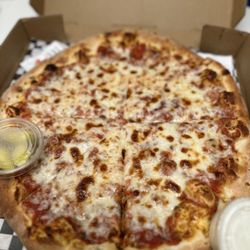 Brick Oven Pizzeria - Margherita Pizza with no tomatoes and no basil