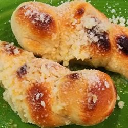 Ports Pizzeria - Garlic Knots