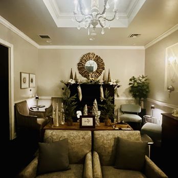 Woodhouse Spa - Buffalo - Christmas time in the quiet room - Skin Care Near Me - Williamsville, New York Woodhouse Spa - Buffalo - Christmas time in the quiet room - Skin Care Near Me - Williamsville, New York