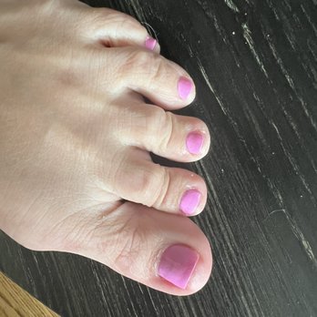 Delicate Nail & Spa - Nail Technicians Near Me - Brookfield, Connecticut