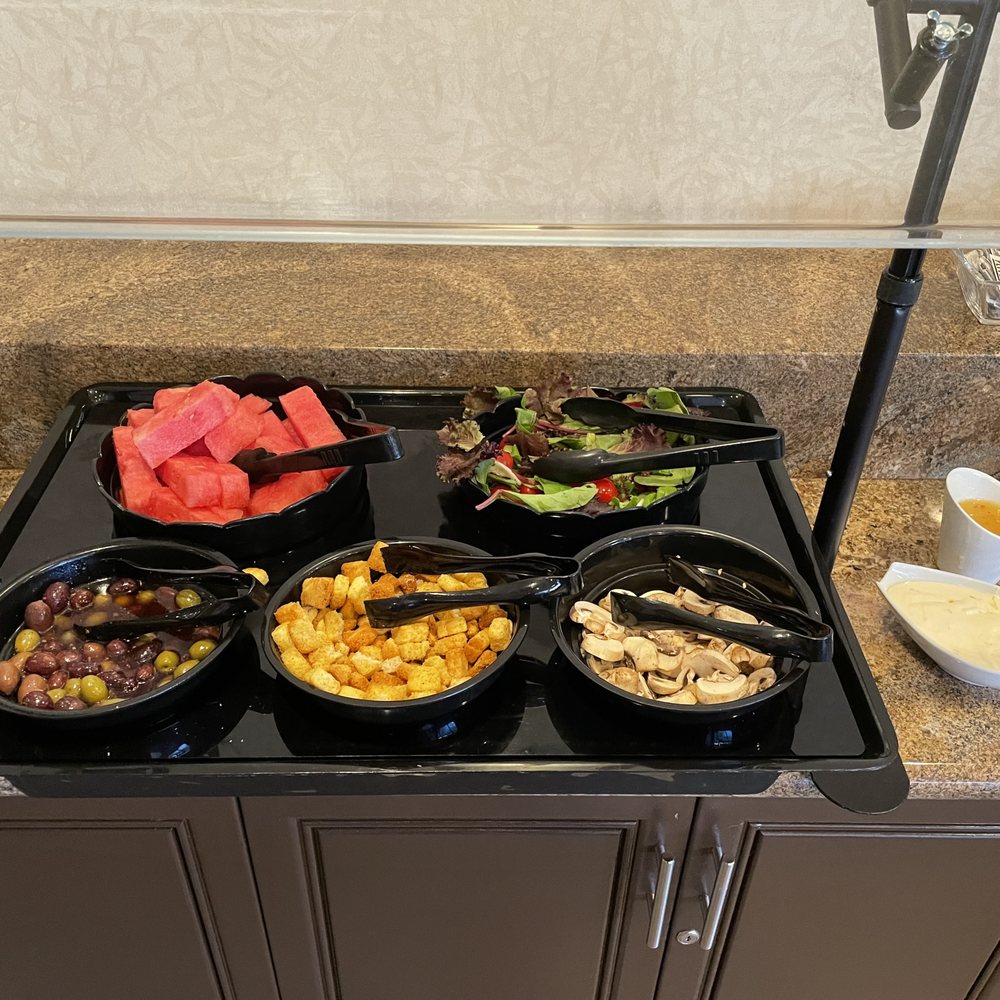 Maple Tree Inn - Best happy hour appetizers ever - Hotels Near Me - Sunnyvale, California Maple Tree Inn - Best happy hour appetizers ever - Hotels Near Me - Sunnyvale, California