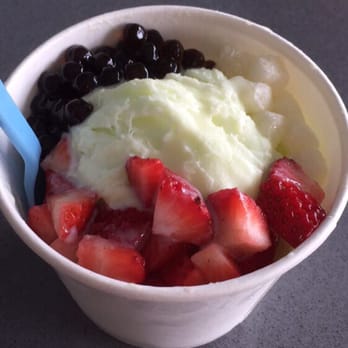 Salju Dessert - Honeydew shaved snow with strawberries and boba and mochi - Desserts Near Me - Alhambra, California Salju Dessert - Honeydew shaved snow with strawberries and boba and mochi - Desserts Near Me - Alhambra, California