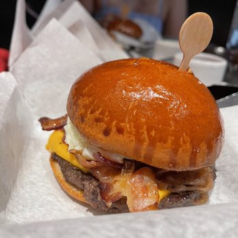 Gordon Ramsay Burger Las Vegas - Breakfast burger - Burgers Near Me - Las Vegas, Nevada Gordon Ramsay Burger Las Vegas - Breakfast burger - Burgers Near Me - Las Vegas, Nevada