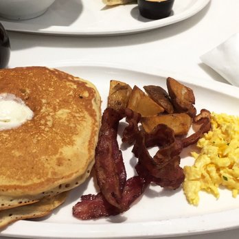 Omelet Bar - Hot cakes, home fries, bacon, scrambled eggs - Breakfast & Brunch Near Me - Orlando, Florida Omelet Bar - Hot cakes, home fries, bacon, scrambled eggs - Breakfast & Brunch Near Me - Orlando, Florida