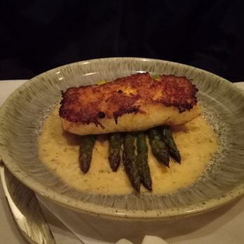 Napa Cafe - Halibut with asparagus with beurre blanc - New American Near Me - Memphis, Tennessee