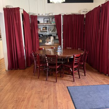 Cafe Society - Inside - Coffee & Tea Near Me - Half Moon Bay, California