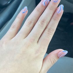 Luxe Nail Bar - Acrylic manicure