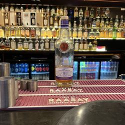 Seumas Bar