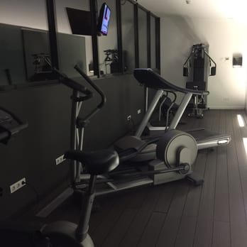H10 Casanova - It's a one of each kinda gym - Hotels Near Me - Barcelona, B
