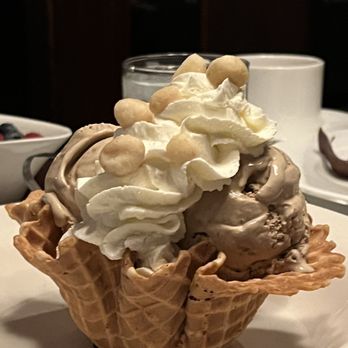 Harry Waugh Dessert Room - The "best sundae" - Desserts Near Me - Tampa, Florida