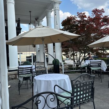 Shiro Restaurant - tables and umbrellas outside - Japanese Near Me - Novi, Michigan