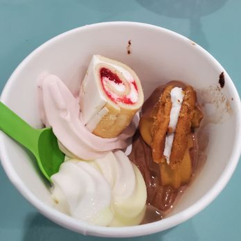 The Skinny Dip - New flavors, chocolate flan and pineapple Creamsicle - Ice Cream & Frozen Yogurt Near Me - Sarasota, Florida