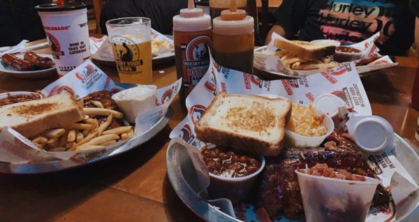 Hickory House by null