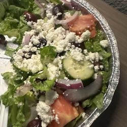 Vinny's Pizzeria - Delicious Greek salad