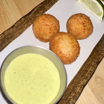Marakas Pizza - Croquetas de jamón - Pizza Near Me - Miami, Florida